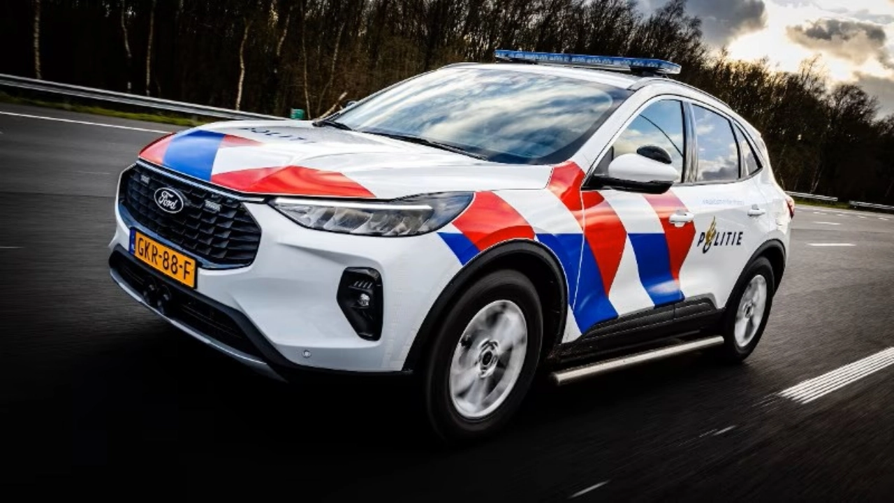 Automobilist overleden na aanrijding met vrachtwagen