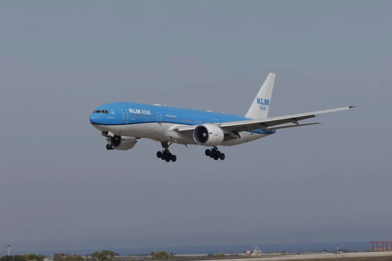 Powerbank vat vlam aan boord, KLM-vlucht naar Curaçao keert terug naar Schiphol