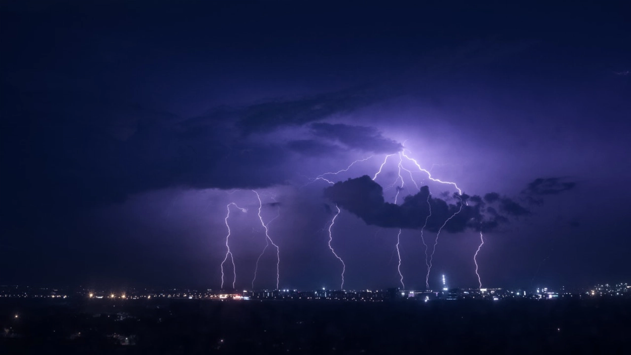 KNMI waarschuwt voor onweer