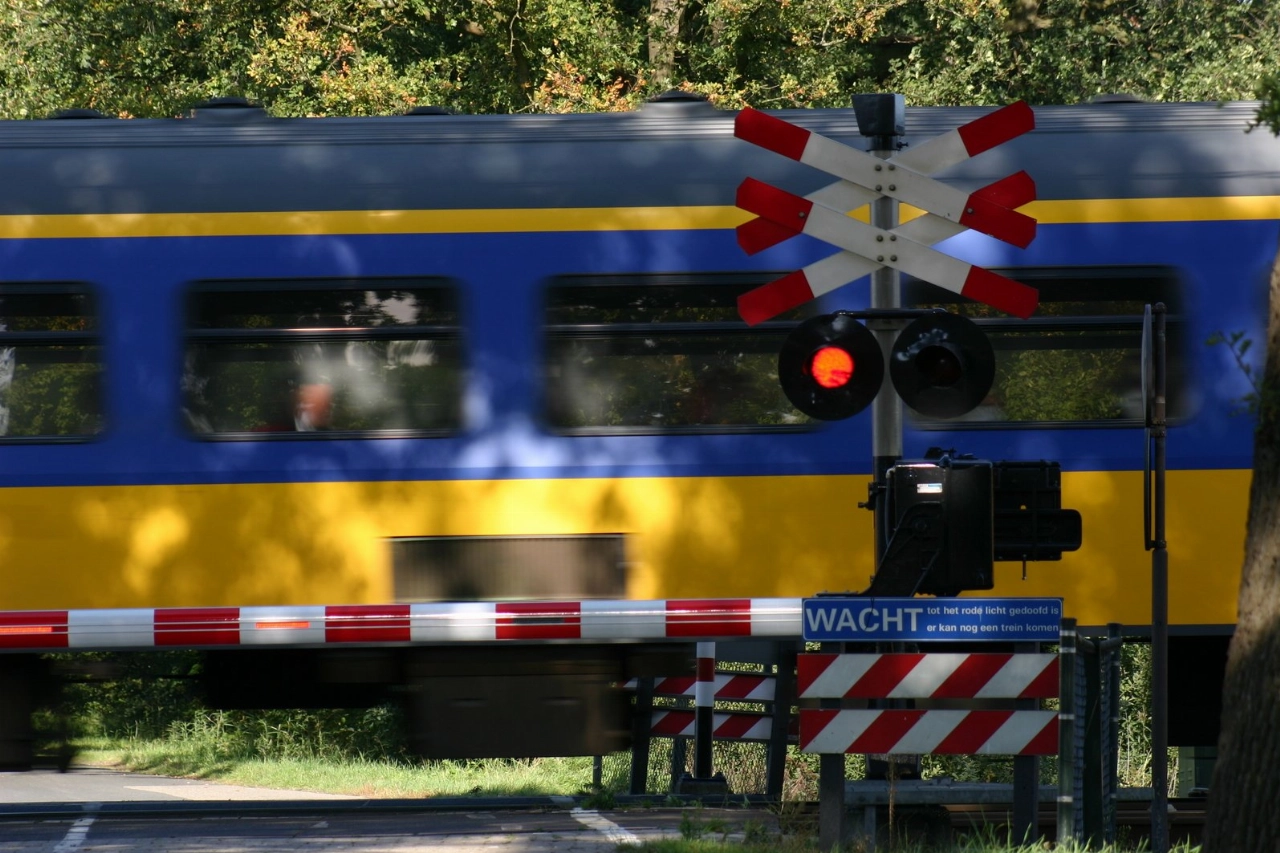 Treinverkeer stilgelegd na aanrijding