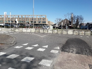 Aanleg rotonde Van Hogendorplaan/Rotterdamseweg van start