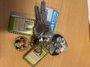 Van wie is deze sleutelbos?