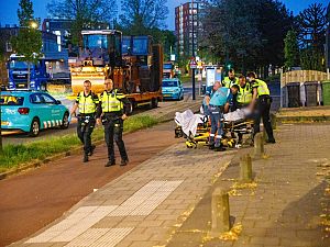 Scooterrijder hard onderuit bij politieachtervolging