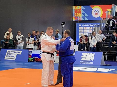 Daniel Knegt wint goud bij EK para judo