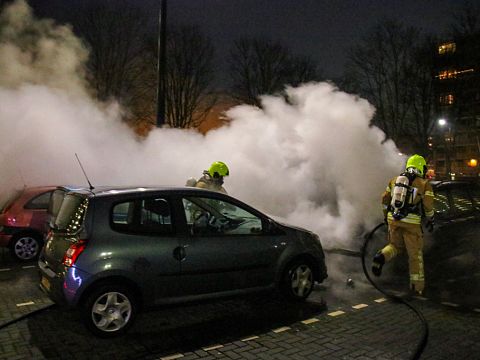 Vijf auto's beschadigd bij autobrand Londenweg