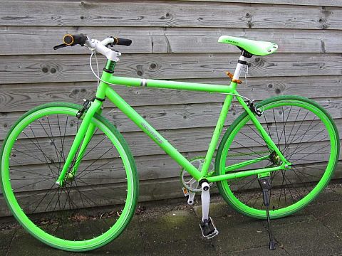 Wie mist deze opvallende fiets?
