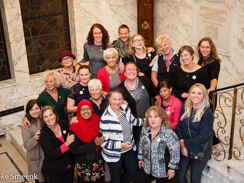 Viering 100 jaar Vrouwenkiesrecht met Vlaardingse raadsleden
