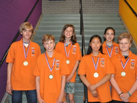 Donna Verhoeff voor ’t Groen naar Junior Science Olympiad