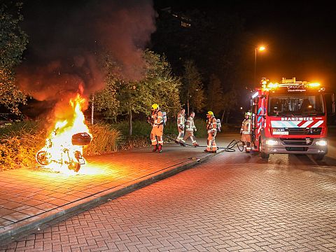 Steeds meer deelscooters gaan in vlammen op