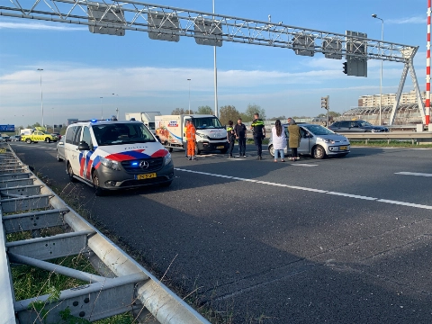 Gewonde bij aanrijding voor Beneluxtunnel