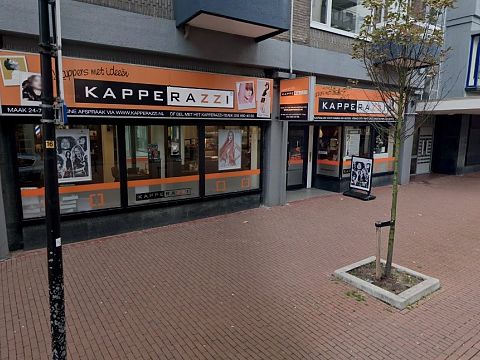 Kapperazzi kapt met knippen in Vlaardingen