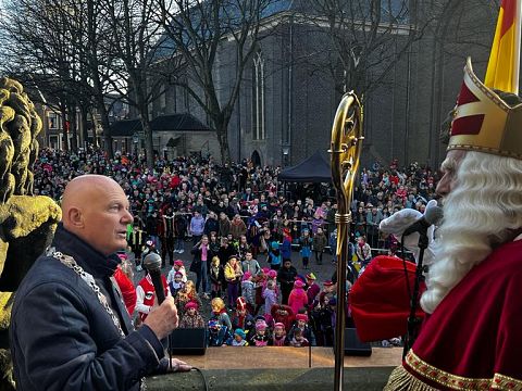 Sinterklaas: Hij is er!