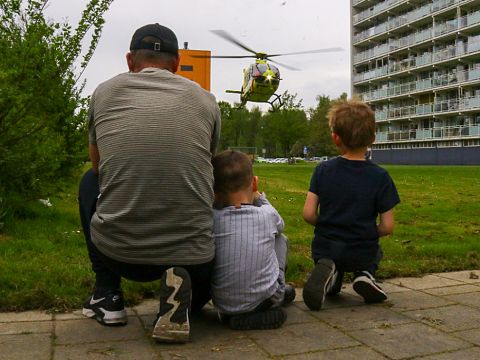 Traumahelikopter voor noodgeval naar Vlaardingen