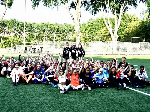 Annouk Boshuizen naar FC Twente