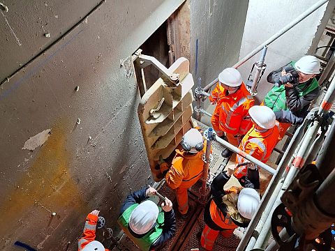 Minister opent schot tussen tunneldelen Maasdeltatunnel