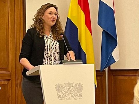 Fractievoorzitter PvdA Marije Ottervanger legt werkzaamheden neer