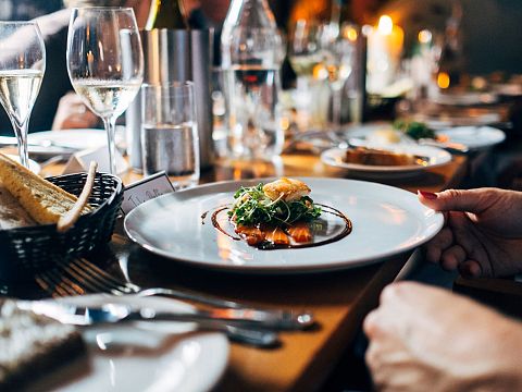 Hoe je indruk maakt met een moeiteloos diner: Tips en trucs