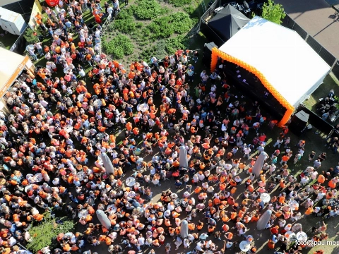 Zonnige en gezellige Koningsdag in Vlaardingen