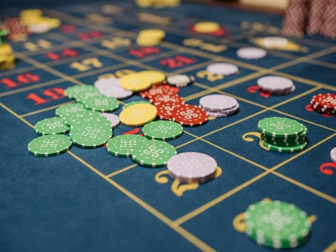 De combinatie van een goed spelaanbod en aantrekkelijke bonussen bij online casino's