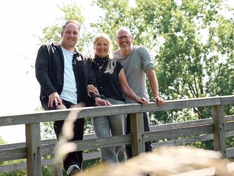 Ride for the Roses: drie Vlaardingers fietsen voor Inge