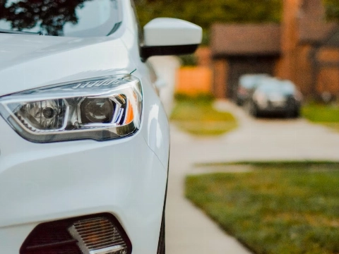 6 belangrijke aanvullende dekkingen voor je zakelijke autoverzekering