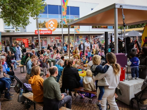 Spetterende editie van de Stadskaravaan op het Veerplein