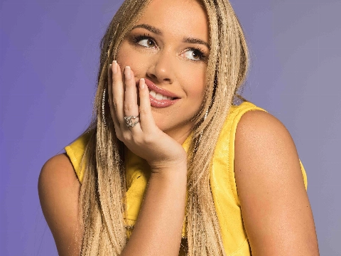 Emma Heesters op Super Sint Festijn