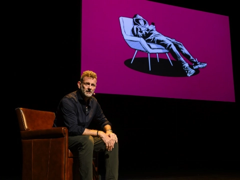 Kluun presenteert theatercollege Help, ik heb een puber!