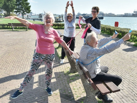 Samen Buiten Bewegen in de Rivierzone: Gezellig en Gezond!