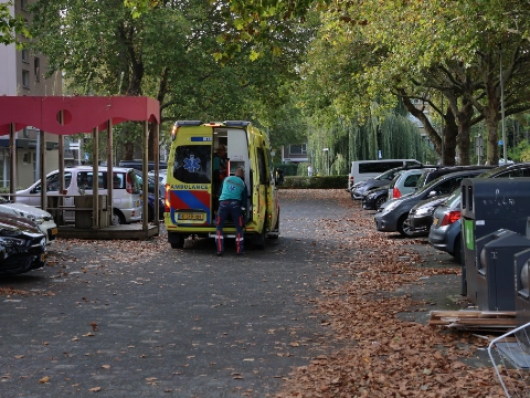 Gewonde bij steekincident in woning
