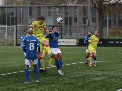 Victoria '04 scoort vijf keer...maar verliest toch