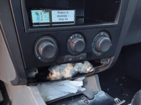 Politie houdt drie drugsdealers aan in Vlaardingen