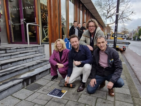 Stadsgehoorzaal en Verkade pakken uit met 100 theatertegels