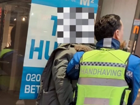 Handhaving arresteert 'hulpsinterklaas'