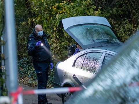 Dode man aangetroffen in geparkeerde auto op bouwterrein