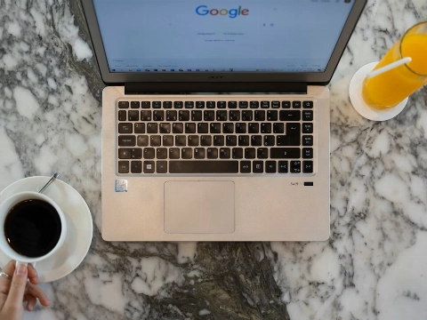 Nieuwe reeks gratis computerlessen in de Bibliotheek de Plataan