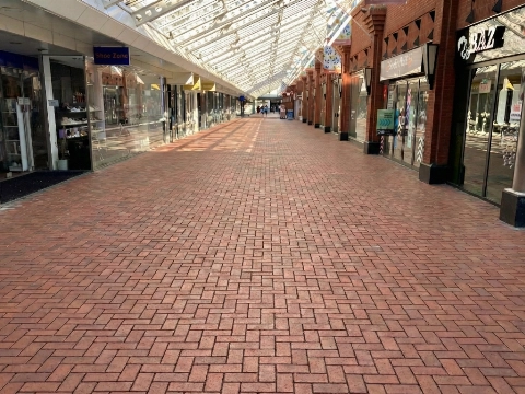 Liesveldpassage krijgt nieuwe bestrating