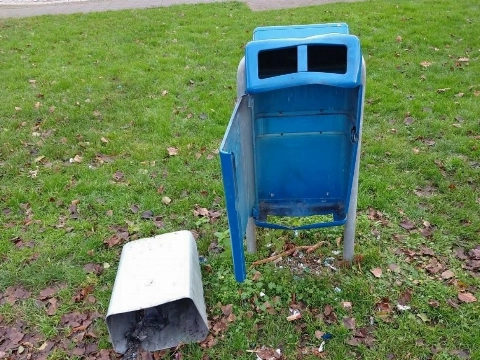 Afvalbakken en containers dicht rond de jaarwisseling