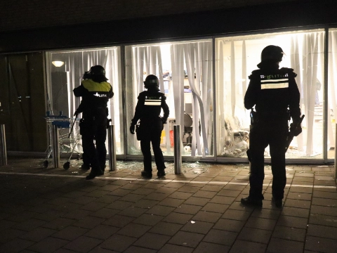 Albert Heijn vernield en geplunderd in Westwijk