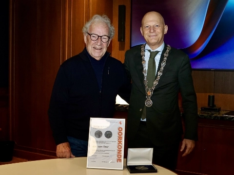 Erepenning van de stad Vlaardingen voor Gerrit van Toor