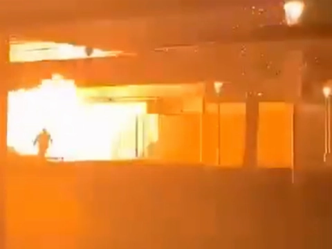 Beelden opgedoken van brandbom in Chinees restaurant Tim Hong