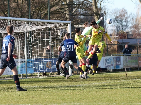 CWO troeft Victoria'04 af