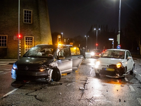 Veel schade bij aanrijding in Vlaardingen