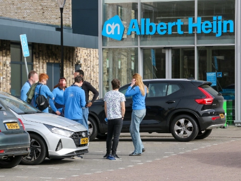 Albert Heijn Westwijk ontruimd vanwege chemische lucht