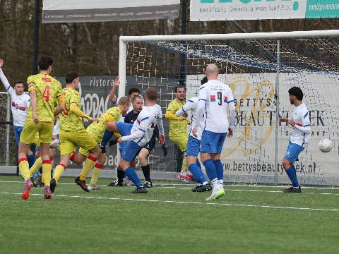 Joery Kaashoek beslist duel: Victoria’04 langs stug Botlek