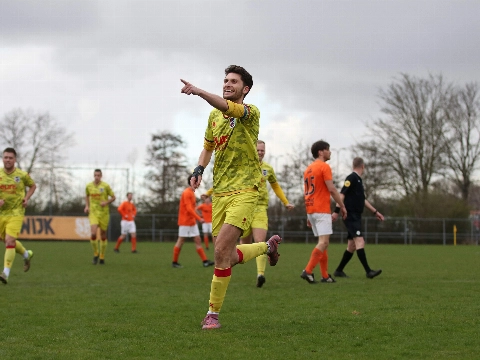 Victoria '04 weet weer wat winnen is!