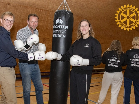 Rotary doneert aan Vechten met de Meiden