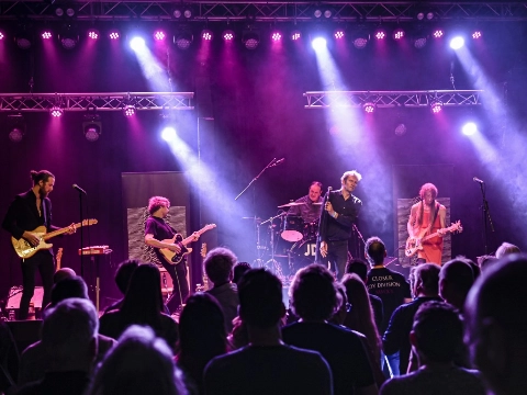 Joy Division Undercover keert terug naar De Kroepoekfabriek!