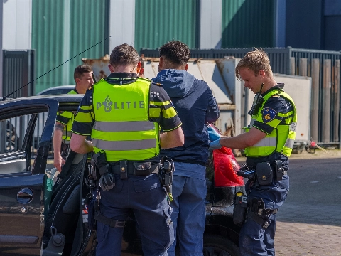 Politie houdt grote verkeerscontrole in Vlaardingen