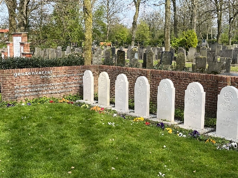 Fietstocht door oorlogsverleden brengt geschiedenis Vlaardingen tot leven